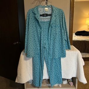 Comfy & Lightweight Teal Pajama Set - S